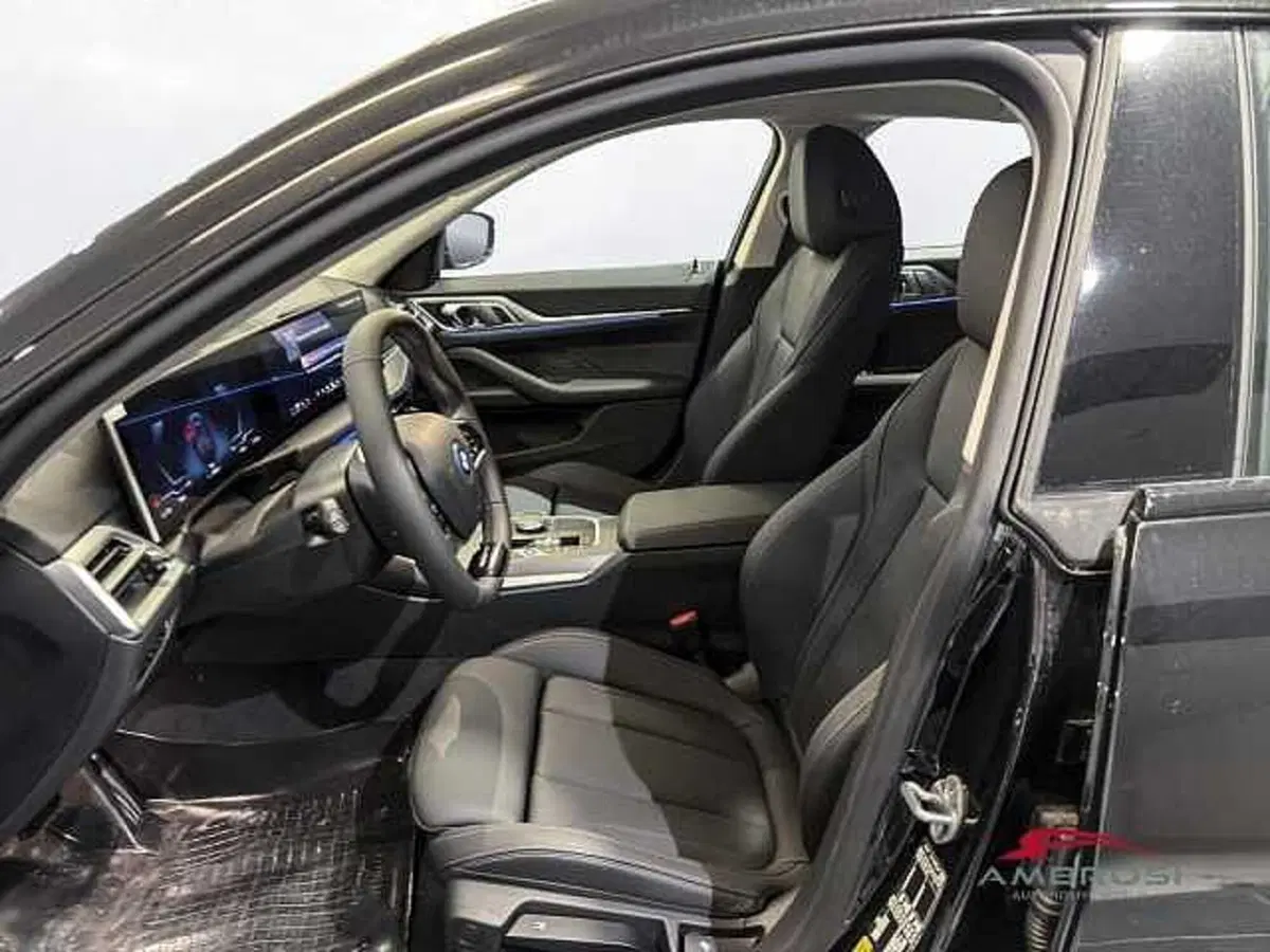 BMW i4 nuova a Viterbo (9)