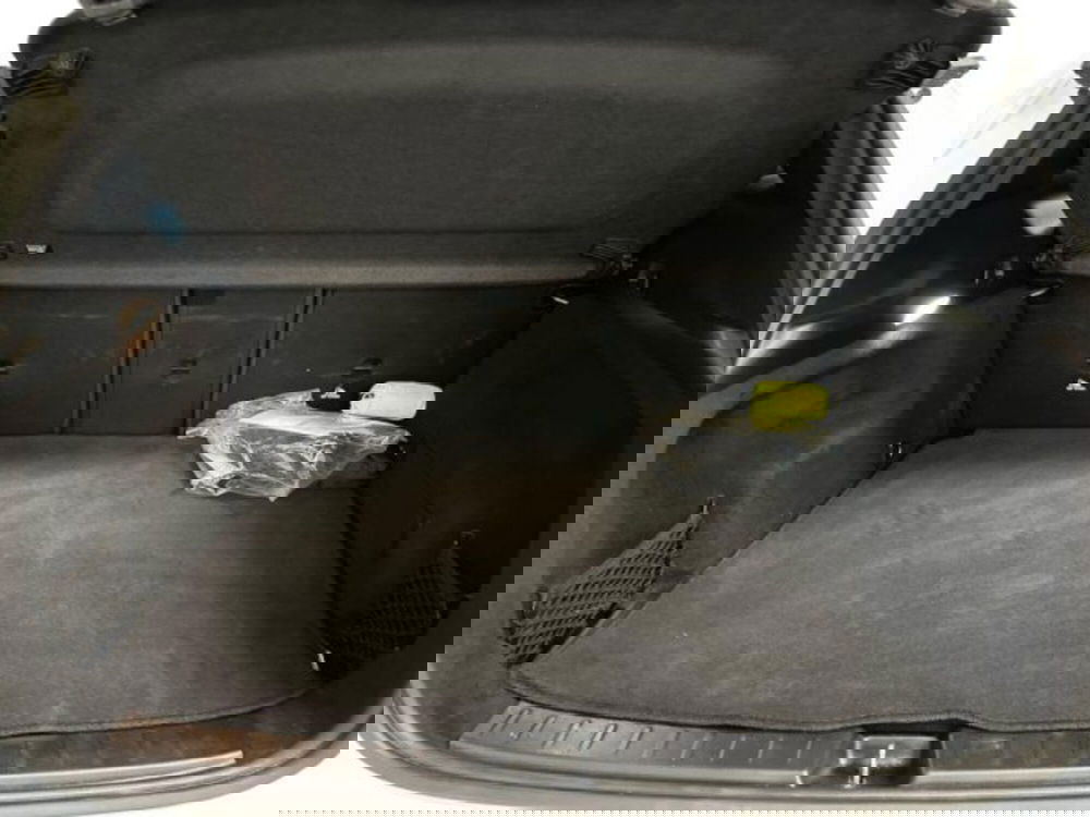 Mercedes-Benz GLA SUV usata a Avellino (8)