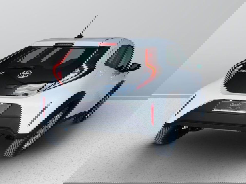 Toyota Aygo X nuova a Teramo (4)