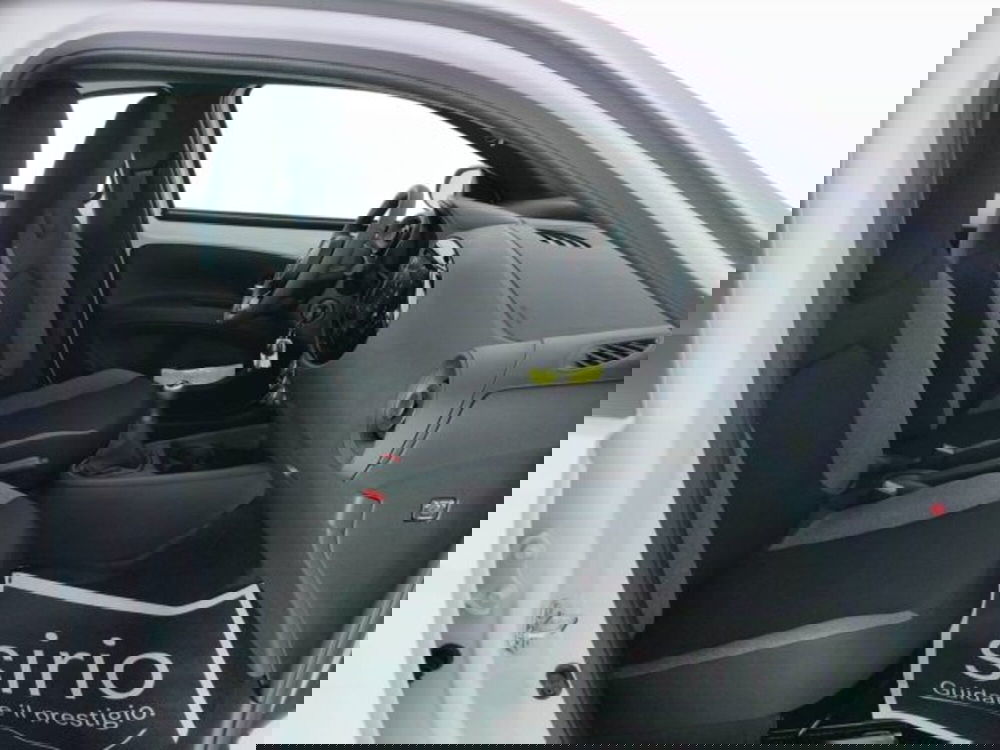 Toyota Aygo X nuova a Teramo (10)