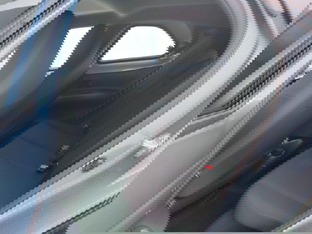 Toyota Aygo X nuova a Teramo (9)