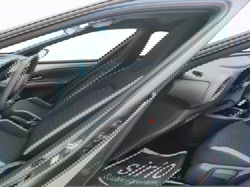 Toyota Aygo X nuova a Teramo (12)