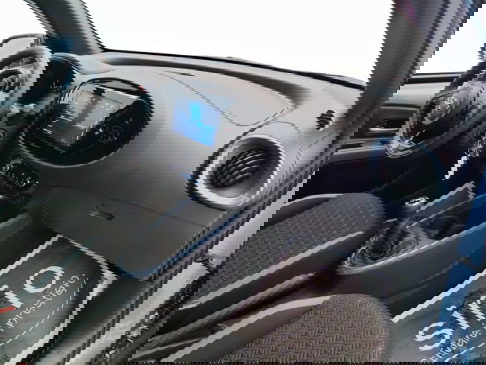 Toyota Aygo X nuova a Teramo (8)
