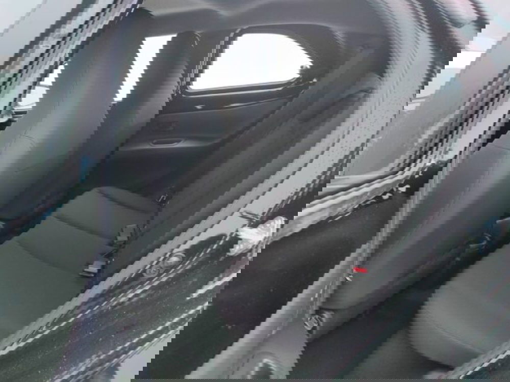 Toyota Aygo X nuova a Teramo (7)