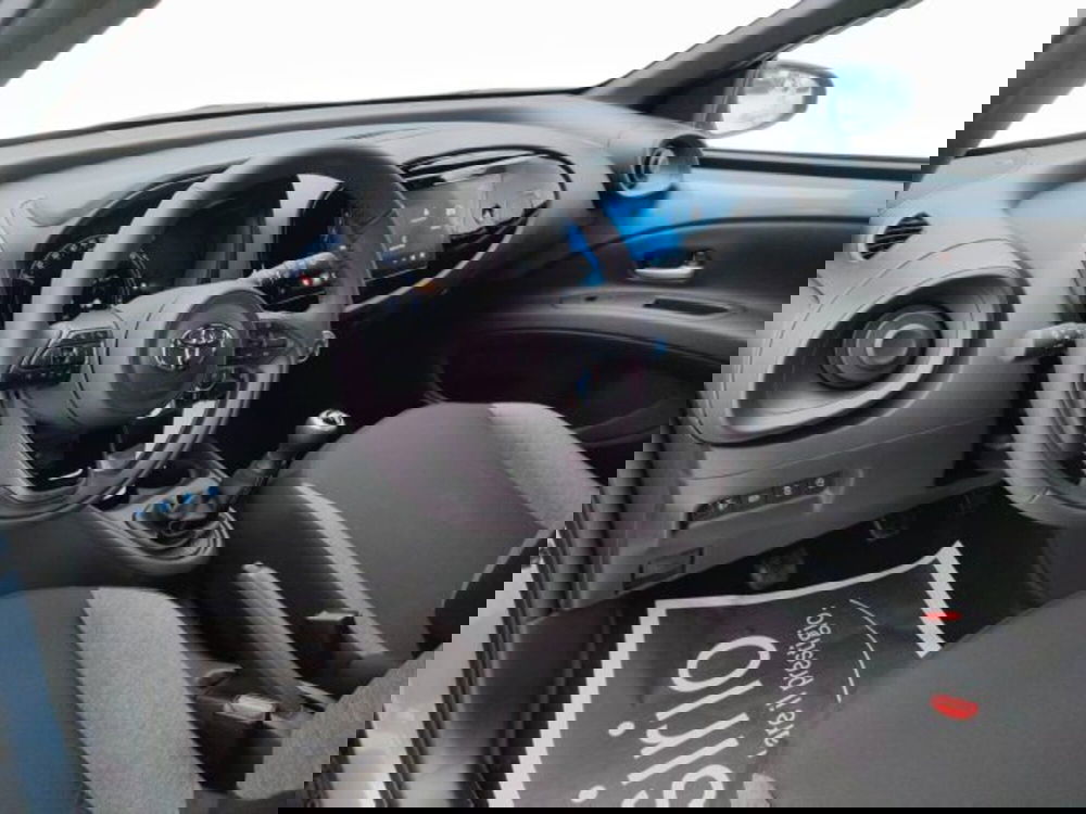 Toyota Aygo X nuova a Teramo (10)