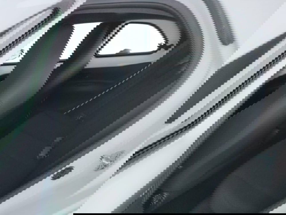 Toyota Aygo X nuova a Teramo (8)