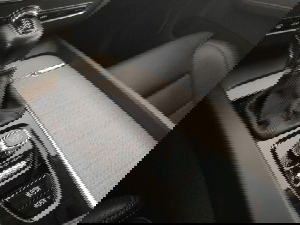 Volvo XC60 usata a Modena (18)