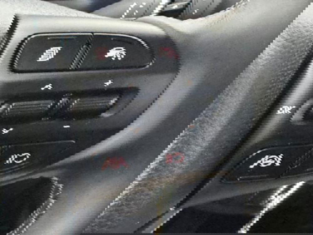 Kia Stonic usata a Como (11)