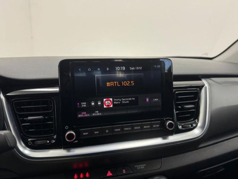 Kia Stonic usata a Como (12)