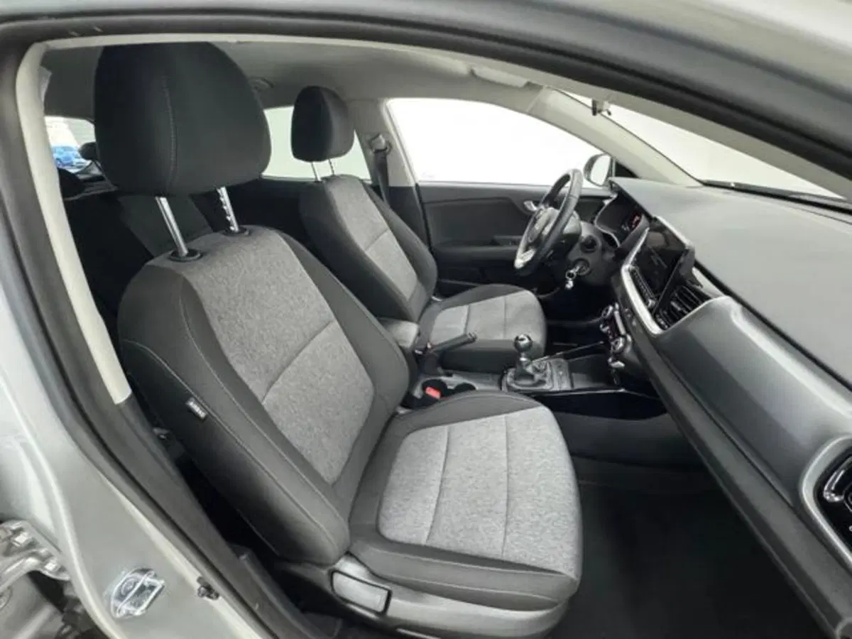 Kia Stonic usata a Como (3)