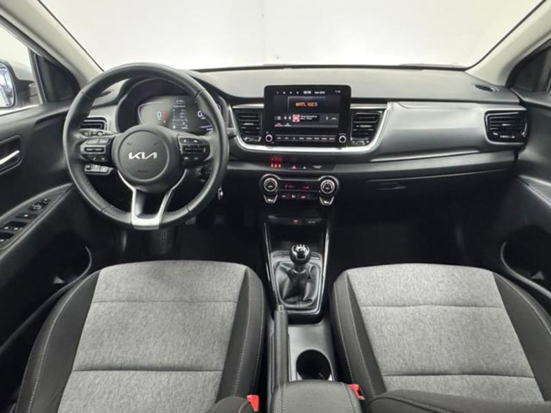 Kia Stonic usata a Como (4)