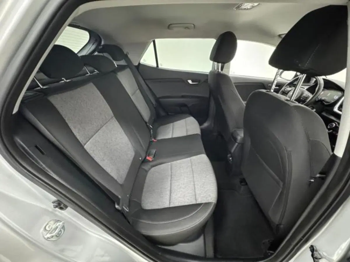 Kia Stonic usata a Como (5)