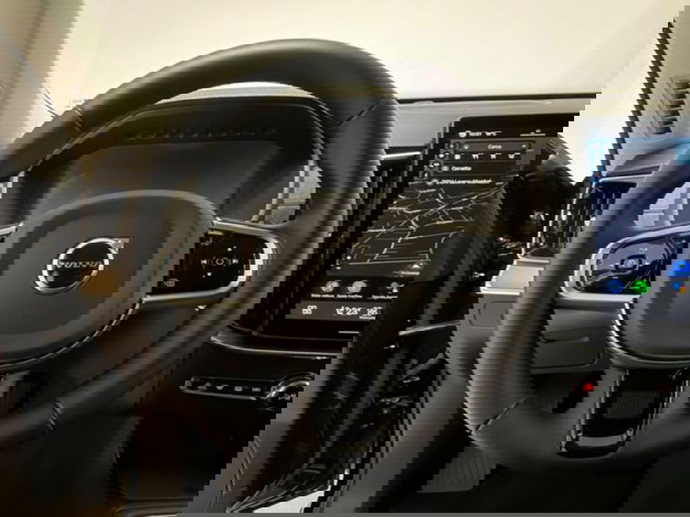 Volvo XC90 usata a Como (11)