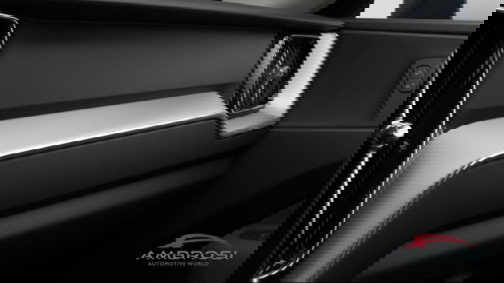 Volvo XC60 nuova a Perugia (14)