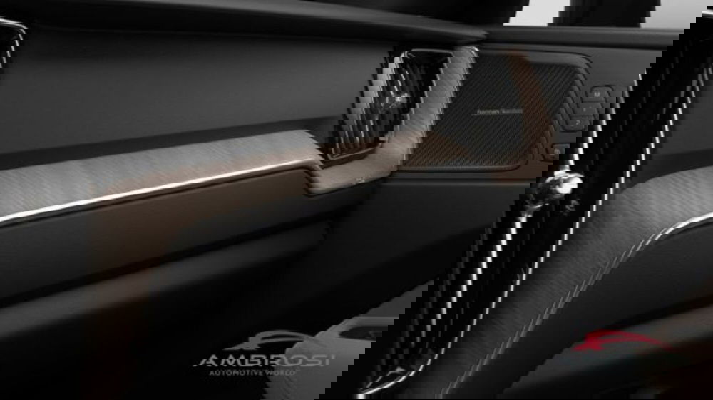 Volvo XC60 nuova a Perugia (14)