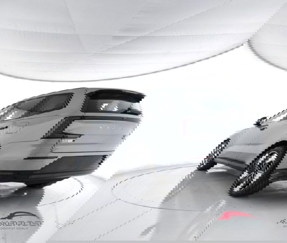 Volvo EX90 nuova a Perugia (4)