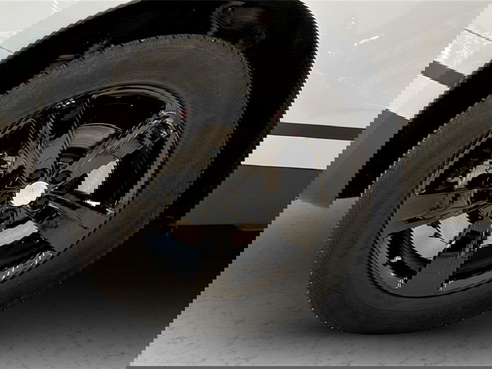 Land Rover Range Rover Velar usata a Varese (9)