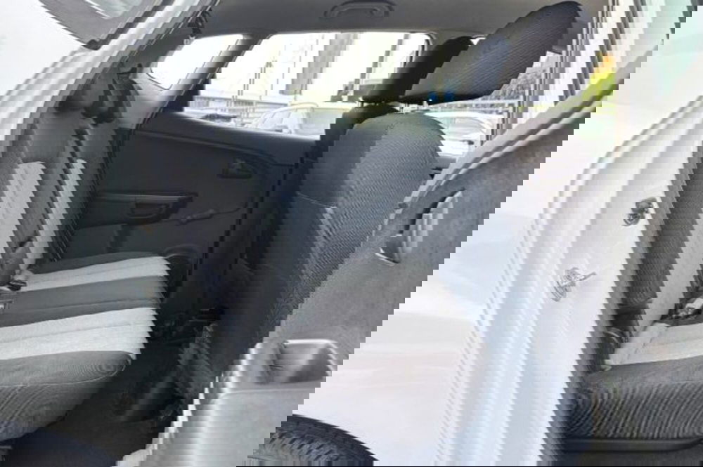 Kia Venga usata a Latina (10)