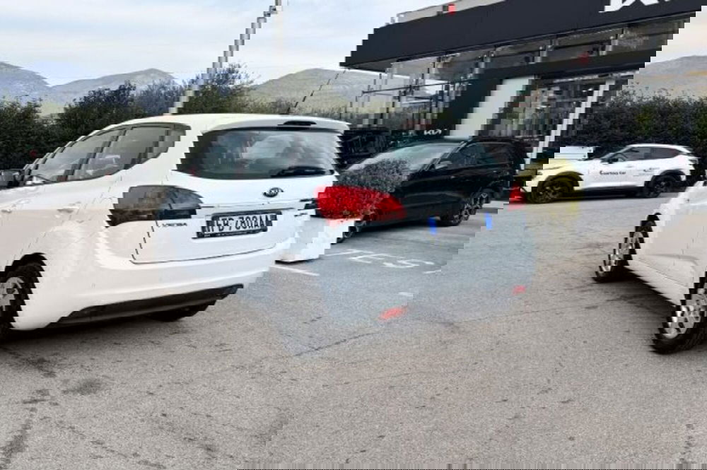 Kia Venga usata a Latina (5)