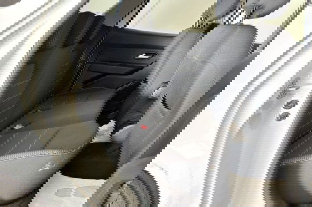 Dacia Duster usata a Latina (10)