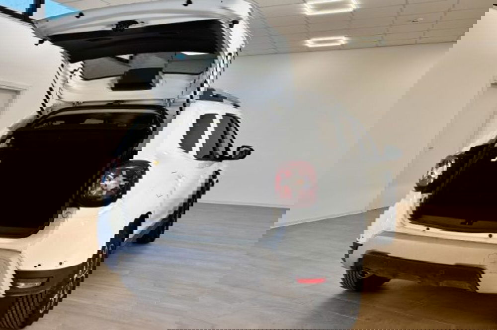 Dacia Duster usata a Latina (7)