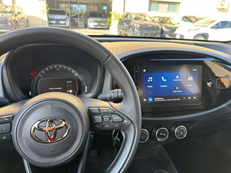Toyota Aygo X nuova a Reggio Calabria (3)