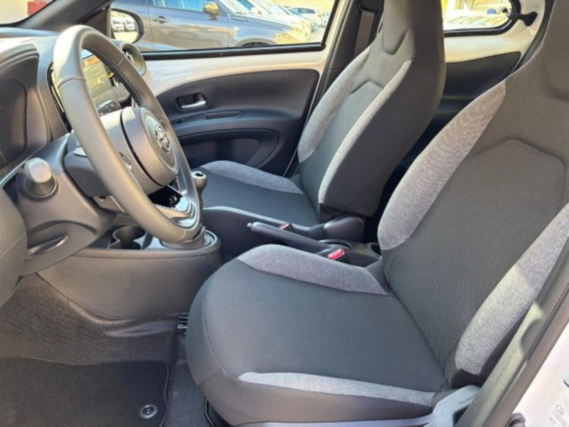 Toyota Aygo X nuova a Reggio Calabria (7)