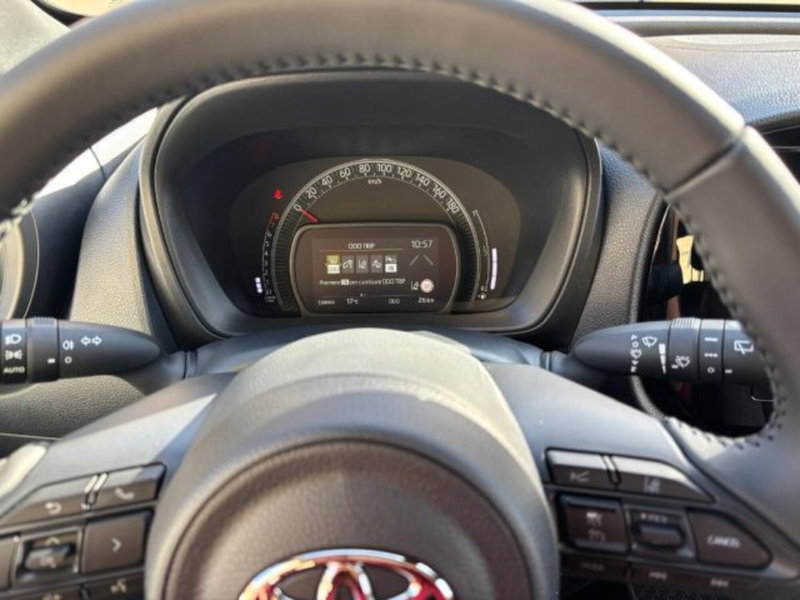 Toyota Aygo X nuova a Reggio Calabria (9)