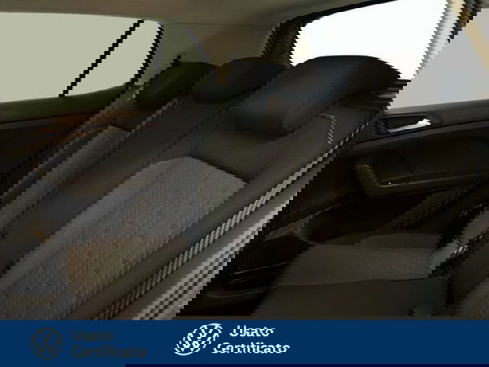 Volkswagen T-Cross nuova a Vicenza (8)