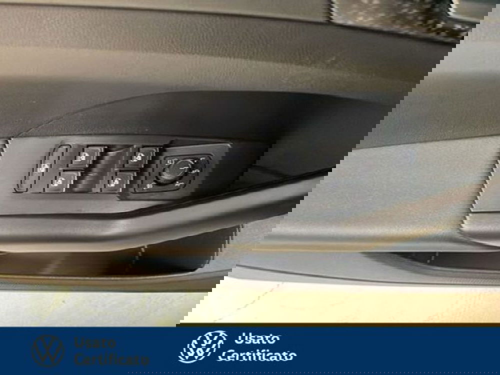 Volkswagen T-Cross usata a Vicenza (16)