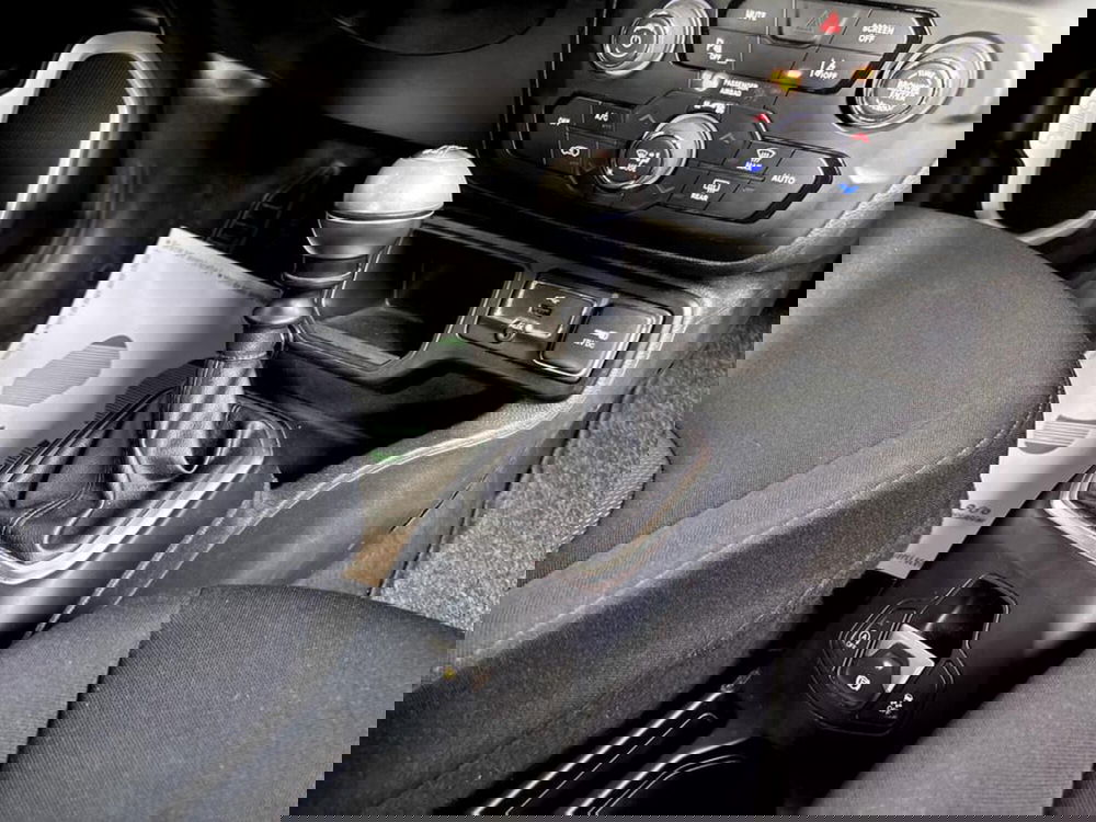 Jeep Renegade usata a Piacenza (15)