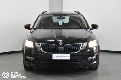 Skoda Octavia Station Wagon 1.5 G-TEC DSG Wagon Executive del 2020 usata a Foligno
