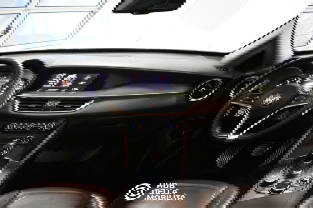 Alfa Romeo Stelvio usata a Perugia (10)