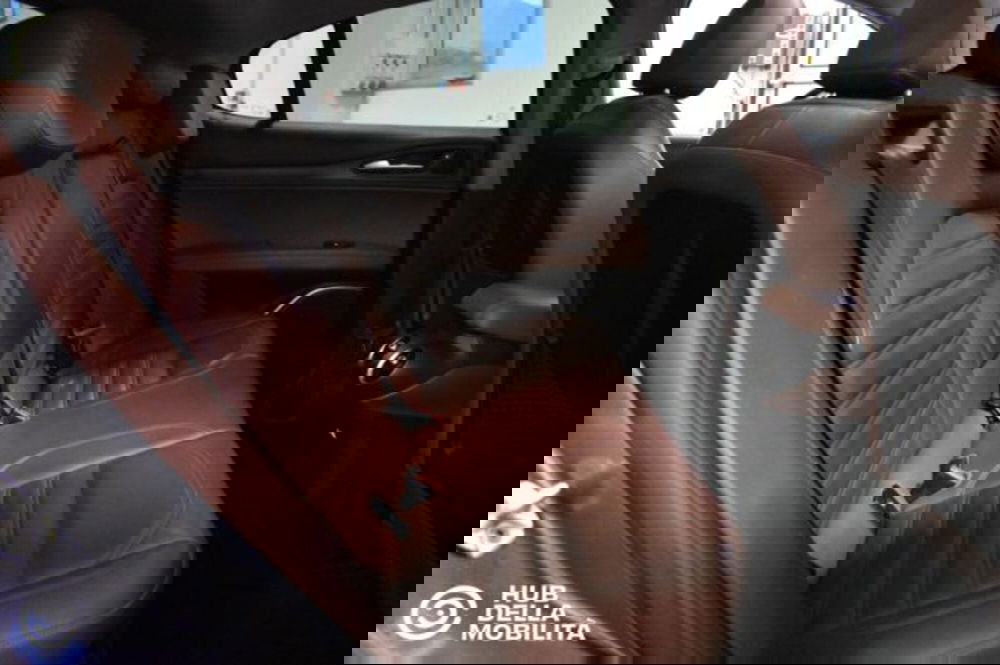 Alfa Romeo Stelvio usata a Perugia (18)