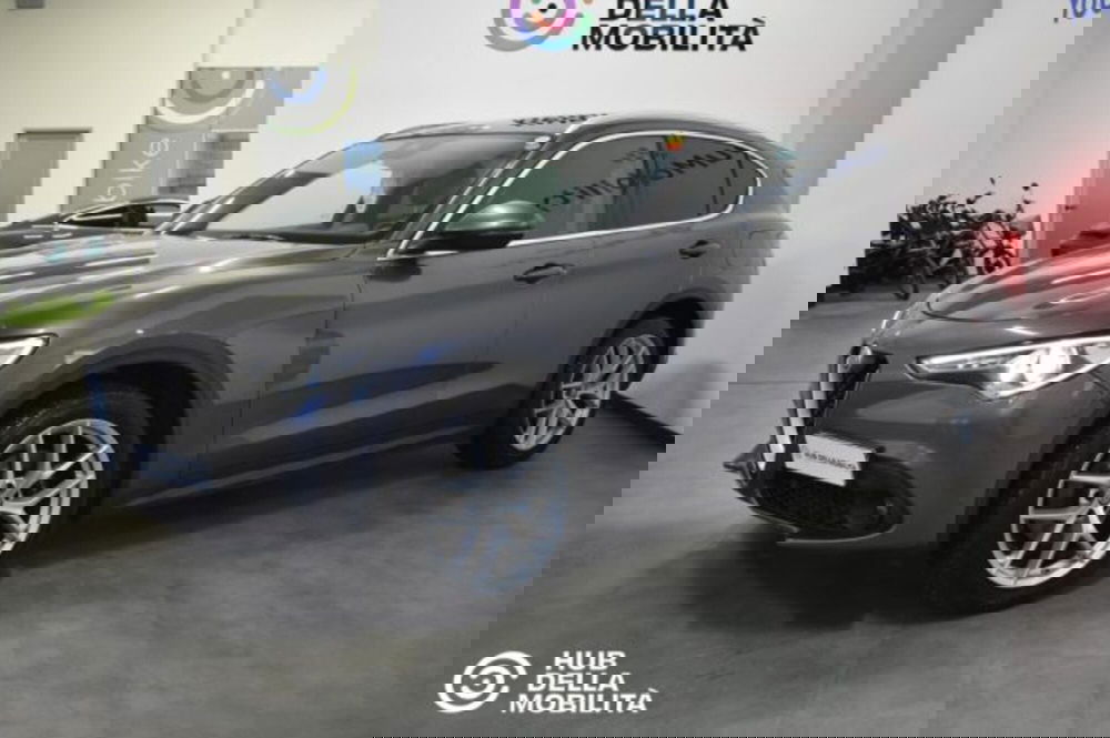 Alfa Romeo Stelvio usata a Perugia (3)