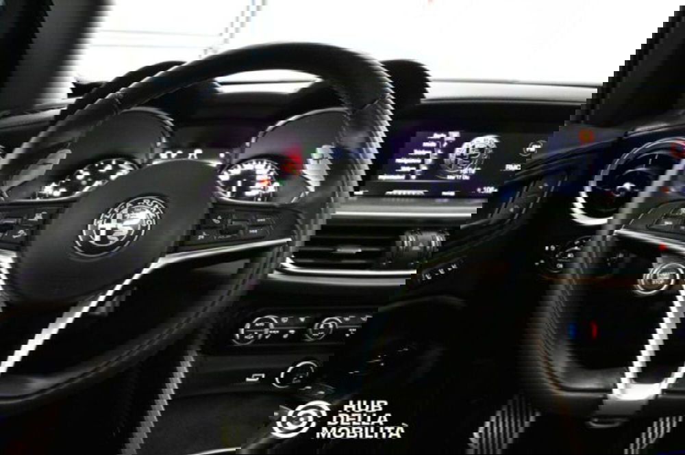 Alfa Romeo Stelvio usata a Perugia (9)