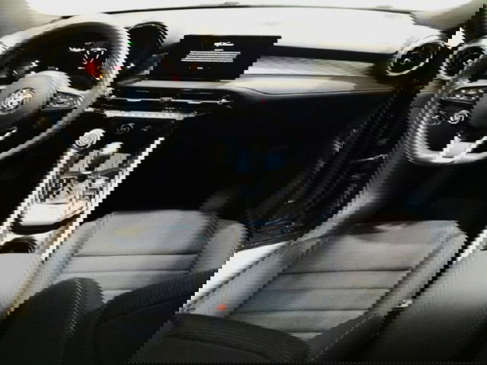 Alfa Romeo Tonale usata a Livorno (11)