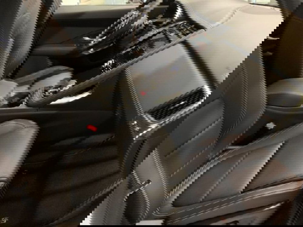 Jaguar E-Pace usata a Livorno (5)