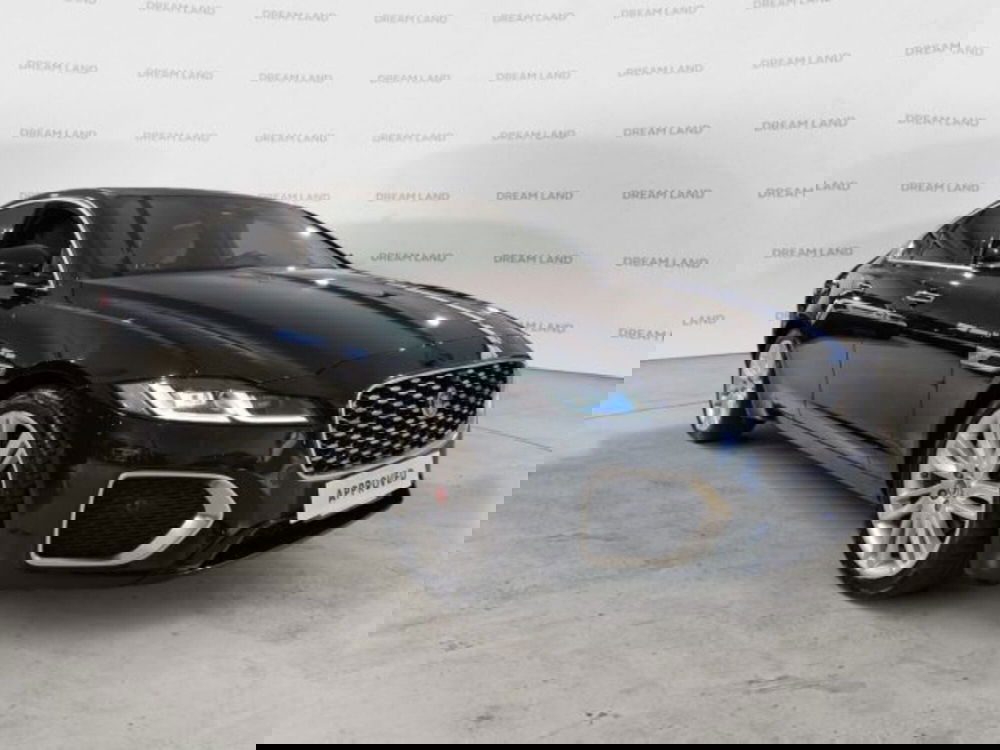 Jaguar XF usata a Livorno (13)