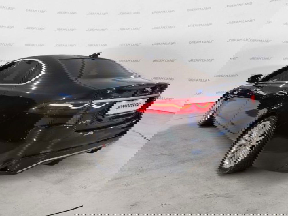 Jaguar XF usata a Livorno (14)