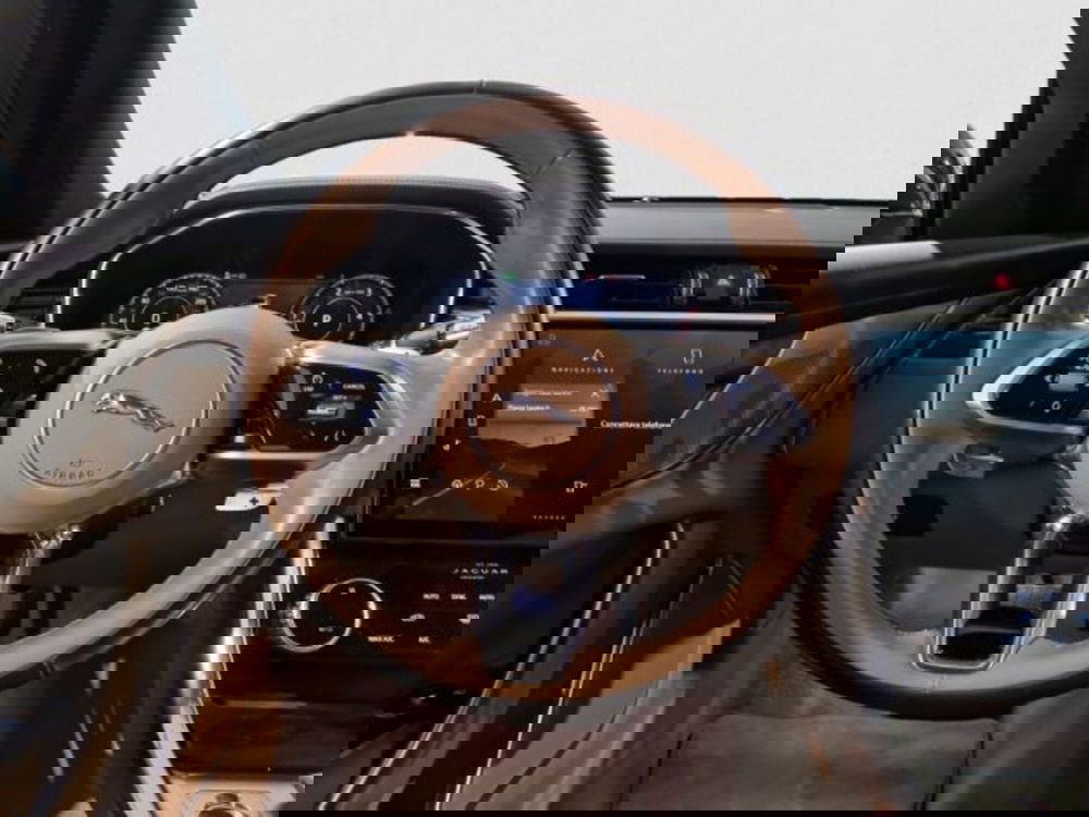 Jaguar XF usata a Livorno (17)