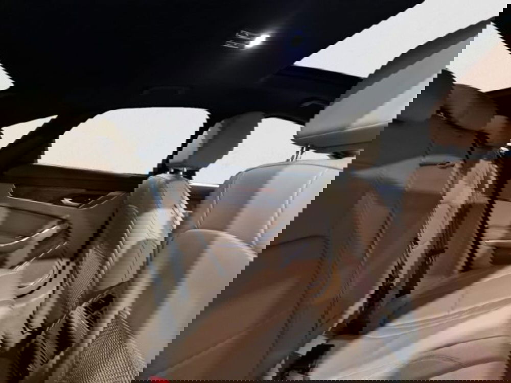 Jaguar XF usata a Livorno (7)