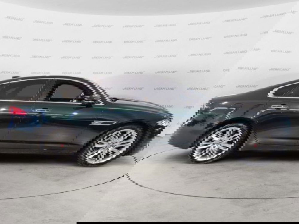 Jaguar XF usata a Livorno (8)