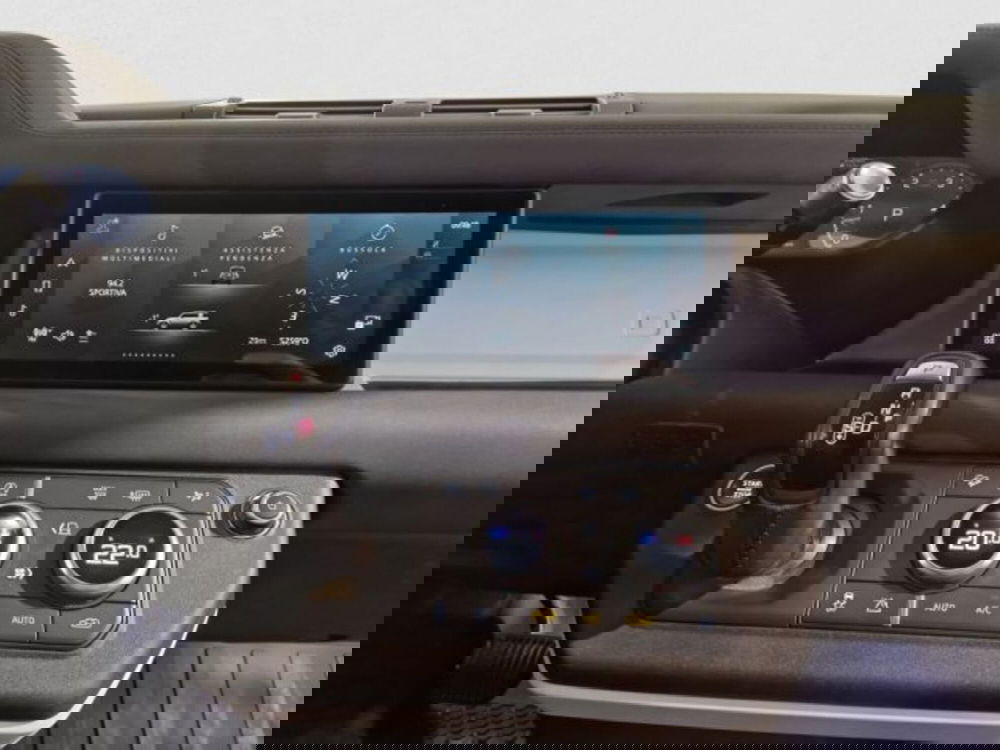 Land Rover Defender usata a Livorno (16)