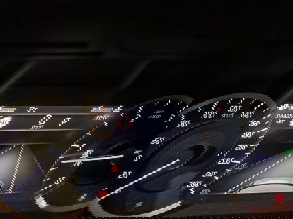 Land Rover Range Rover Velar usata a Livorno (11)