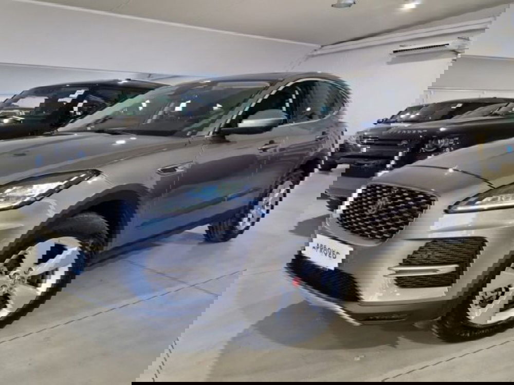 Jaguar E-Pace usata a Livorno