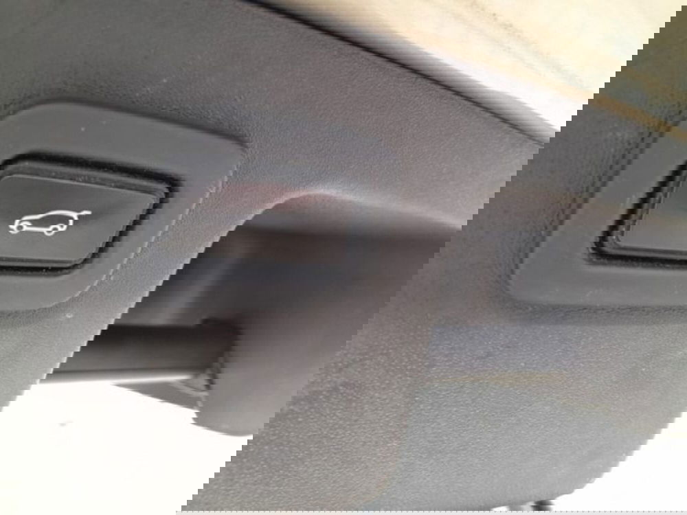 Land Rover Discovery Sport usata a Livorno (19)