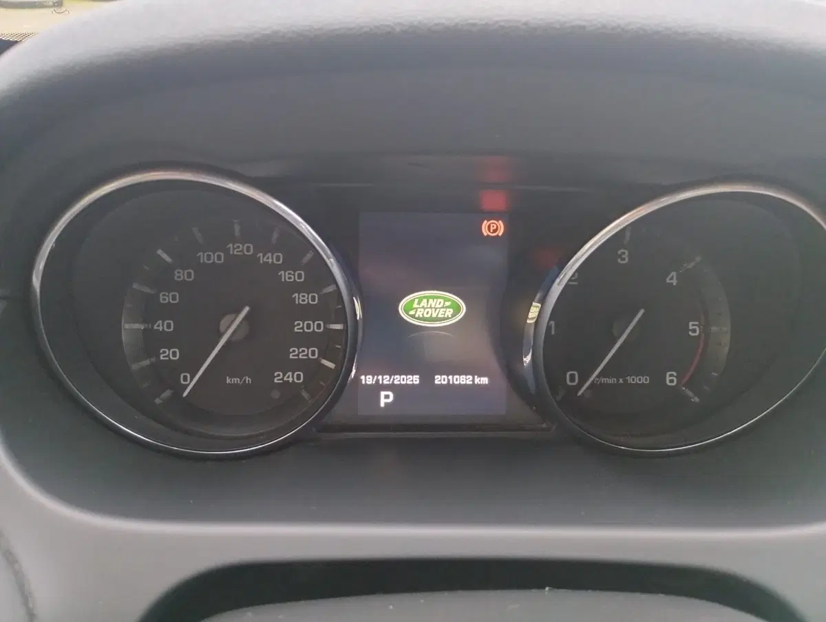 Land Rover Discovery Sport usata a Palermo (5)