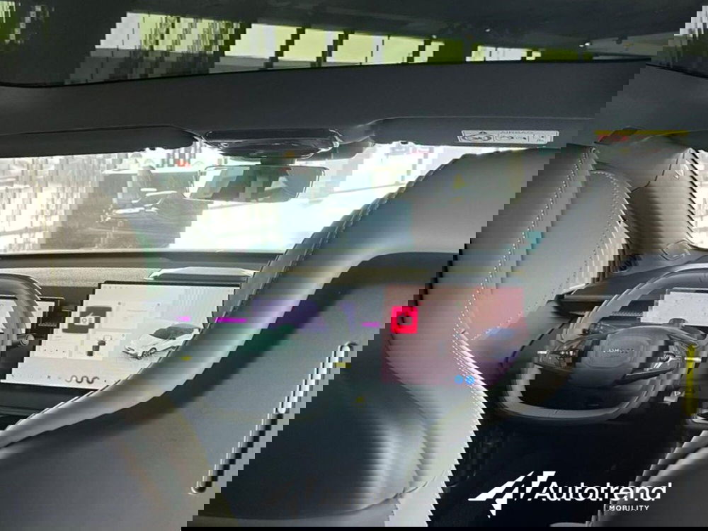 Lynk & Co 02 nuova a Bari (11)