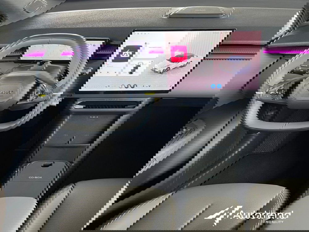 Lynk & Co 02 nuova a Bari (12)